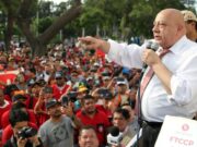 Ministro Adrianzén recibe a trabajadores de construcción civil con proyecto de Convención Colectiva Ministro Adrianzén recibe a trabajadores de construcción civil con proyecto de Convención Colectiva