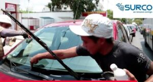 Surco: Se prohíbe la actividad de limpiadores de lunas y lavadores de carros en la vía pública