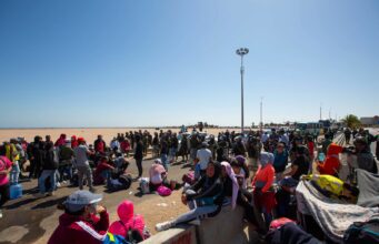 Gobiernos de Perú y Chile alistan un corredor humanitario por la grave crisis migratoria en la frontera