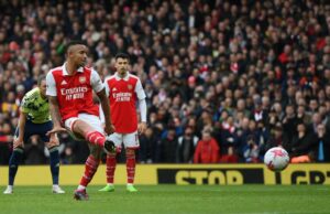 Arsenal sigue firme en la punta de la Premier League al golear a Leeds United 4-1