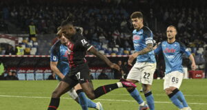 Milán goleó al líder Nápoli por 4-0 y llegó al tercer lugar del Calcio Italiano