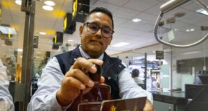 Desde el lunes 29 se eliminan el sellado de pasaportes para ingreso y salida del país