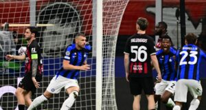 Inter un paso adelante. Derrotó al Milán 2-0 y el martes define pase a la final de Champions.