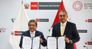 Ciro Castillo: Gobernador firma convenio con el Mininter y asigna vehículos a 17 comisarías del Callao para frenar delincuencia