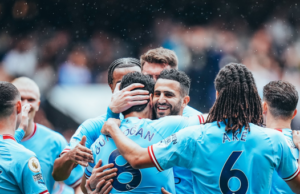 Manchester City le ganó al Leeds United 2-1 y volvió a la punta de la Premier League