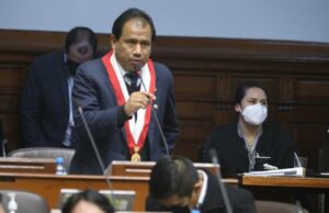 Congresista Edgar Tello: trabajadora de parlamentario lo acusa de recortarle sueldo y hostigamiento laboral