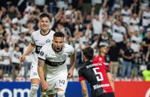 Melgar fue goleado por Olimpia 4-1 y quedó eliminado de todo