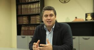 Villalobos: JNE viola la ley al suspender al Gobernador de Tacna con causal no tipificada en la ley