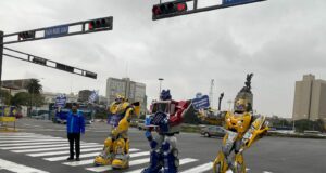 ‘ LOS SATFORMES’, el despertar de la conciencia vial vigila calles del Cercado de Lima