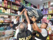 PNP saca de circulación miles de cigarrillos ilegales