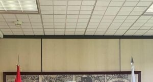 El titular de la PCM y la canciller dialogaron en España con la presidenta del Congreso de los Diputados, Meritxell Batet