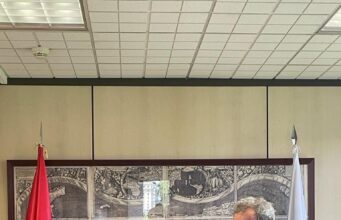 El titular de la PCM y la canciller dialogaron en España con la presidenta del Congreso de los Diputados, Meritxell Batet