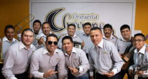 Orquesta ‘Cherrepe’ de Piura le cantan a los papás en víspera de su día (VIDEO)
