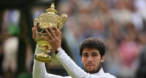 Carlos Alcaraz se corona ganador en Wimbledon al vencer a Novak Djokovic