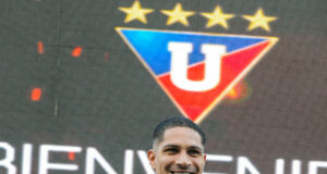 Paolo Guerrero fue presentado como nuevo jugador del LDU de Quito