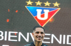 Paolo Guerrero fue presentado como nuevo jugador del LDU de Quito