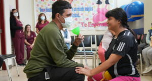 EsSalud: hospital Almenara promueve estimulación de bebés desde el vientre materno para que nazcan con habilidades cognitivas