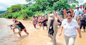 El abandono total del sector agropecuario puede acabar con el gobierno de Dina Boluarte