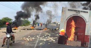 ‘Toma de Lima’: cerca de 8 vías bloqueadas en varias regiones y se registró enfrentamientos en Huancavelica