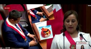 Elvis Vergara: congresista es captado jugando ‘Angry Birds’ durante Mensaje a la Nación de Dina Boluarte