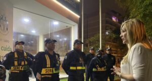 Municipalidad de San Isidro prohíbe que fotografíen a alcaldesa y demás funcionarios