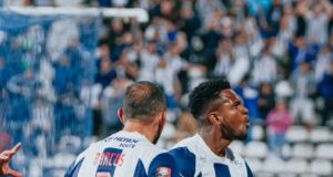 Alianza Lima sigue dando pelea al ganar a Sport Huancayo 1-0