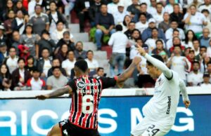 LDU con Paolo Guerrero le ganó a Sao Paulo 2-1 en la ida de Cuartos de Sudamericana