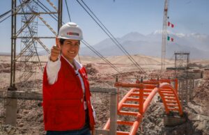 Ministra Lazarte anuncia que se acelerará ejecución de anhelada vía Arequipa- La Joya