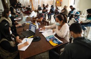 Migraciones y Acnur firman acuerdo interinstitucional para impulsar la regularización migratoria