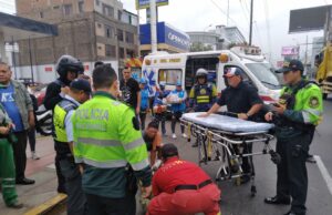 Serenos y policías atrapan a ladrón de autopartes que atropelló a transeúnte