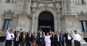 Acción Popular:crísis y lluvia de renuncias tras designación de Darwin Espinoza en la vocería del grupo