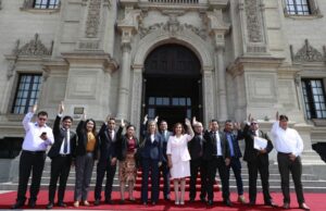 Acción Popular:crísis y lluvia de renuncias tras designación de Darwin Espinoza en la vocería del grupo