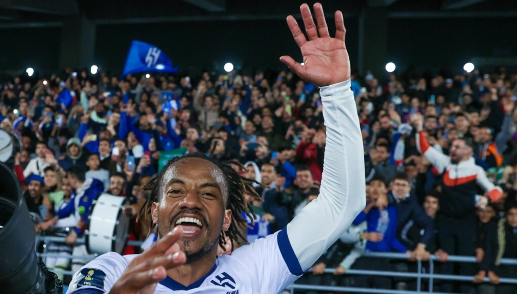 André Carrillo dejará el Al-Hilal y jugará en la segunda división de Arabia Saudita