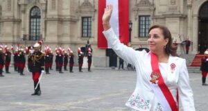 Alberto Otárola asegura que Dina Boluarte continuará viajando al exterior, pese a polémicas