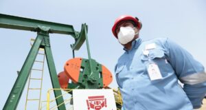 Petróleo en peligro: Congresistas amenazan, por reversión de tres lotes del estado