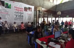 Iquitos: Adultos mayores pueden cobrar en bodegas y agentes con tarjetas de débito