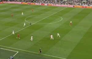 Escándalo en Inglaterra por mala decisión del VAR en gol anulado al Liverpool