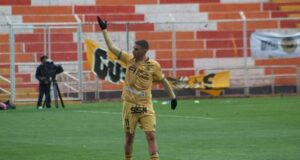 Cusco F.C. logró una esforzada victoria ante ADT de Tarma 1-0