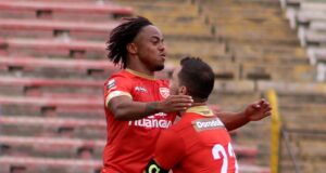 Sport Huancayo sigue imparable en casa al ganat a Binacional 3-1