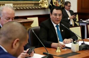 Alejandro Soto: Nuevos chats demostrarían que uso a trabajadores como ‘trolls’