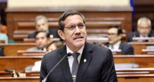 Ministro de Defensa: Jorge Chávez Cresta descarta renunciar al cargo