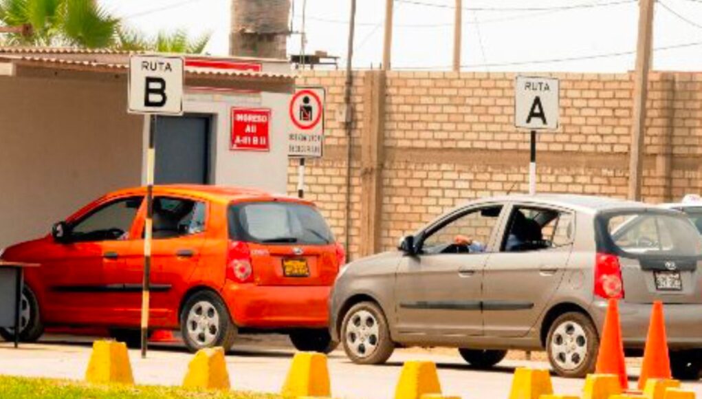 MTC aprueba doble comando para vehículos de instrucción de manejo