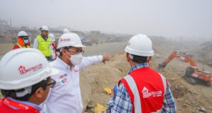 Niño Global: Realizan trabajos de descolmatación y limpieza de la quebrada Huaycoloro