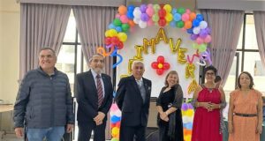 Cabecitas blancas de la PNP reciben la primavera con desfile de disfraces en Hospital Geriátrico