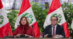 Dina Boluarte no responde si observará ley que repone a 14 mil profesores cesados