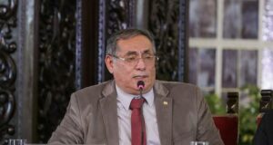 Presentan moción de censura contra ministro Oscar Vera por «incapacidad y falta de idoneidad»