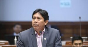 Congresista Paul Gutiérrez quiso anular pensión de su hija porque no le gustó su nombre