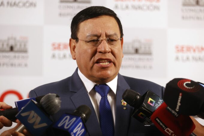 Alejandro Soto por caso Dina Boluarte: “Crear una comisión investigadora es una excusa para contratar más personal”