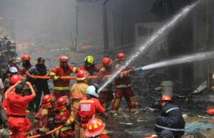 Trujillo:Incendio destruyó más de 12 galerías en Centro Comercial ‘Tacorita’