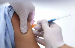 Minsa solo aplicará vacuna bivalente porque protege mejor contra covid-19 y variante EG.5